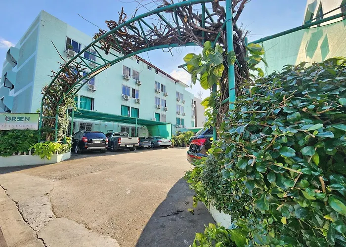 Aparthotel Kaset 3*